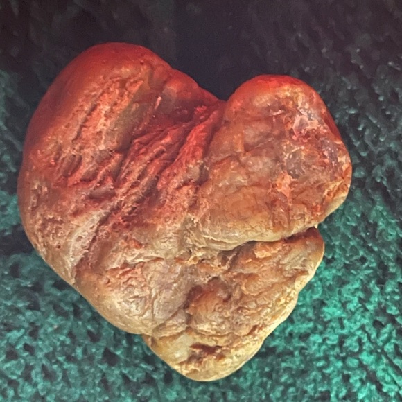 Authentic 🤎🧡💛 heart shaped rock - Picture 3 of 4